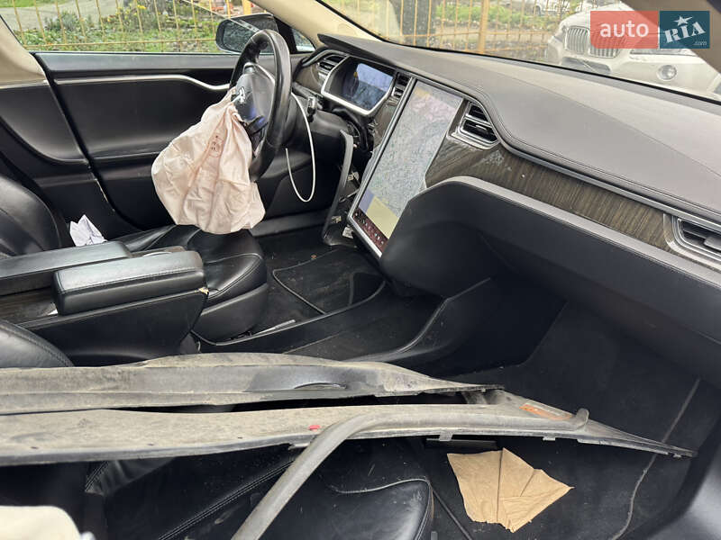 Лифтбек Tesla Model S 2013 в Николаеве