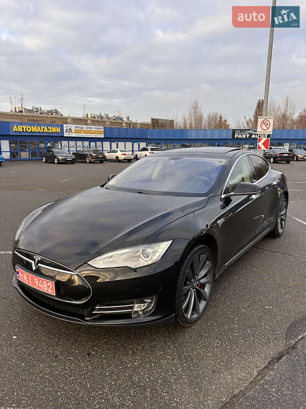 Лифтбек Tesla Model S 2014 в Киеве фото 5 Лифтбек Tesla Model S 2014 в Киеве