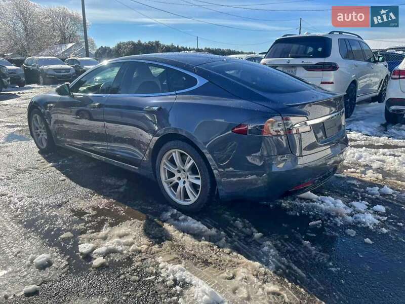 Лифтбек Tesla Model S 2020 в Сумах