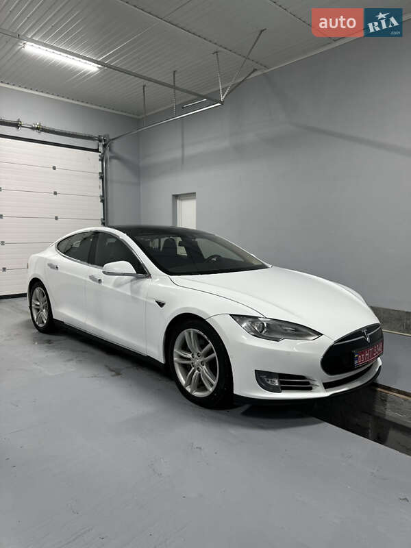 Tesla Model S 2015 Tesla Model S 2015