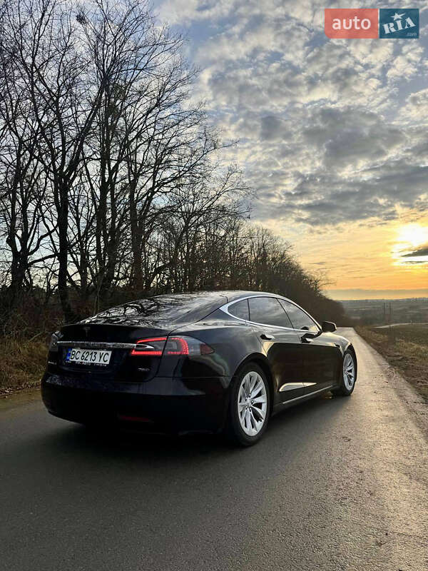 Лифтбек Tesla Model S 2016 в Львове фото 4 Лифтбек Tesla Model S 2016 в Львове