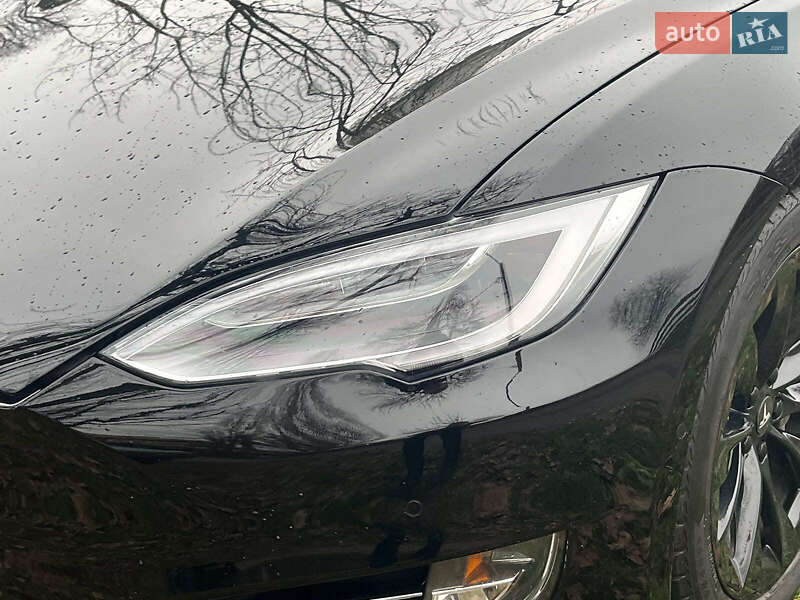 Лифтбек Tesla Model S 2019 в Киеве фото 13 Лифтбек Tesla Model S 2019 в Киеве