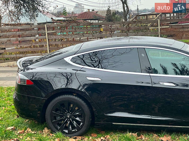 Лифтбек Tesla Model S 2019 в Киеве фото 5 Лифтбек Tesla Model S 2019 в Киеве