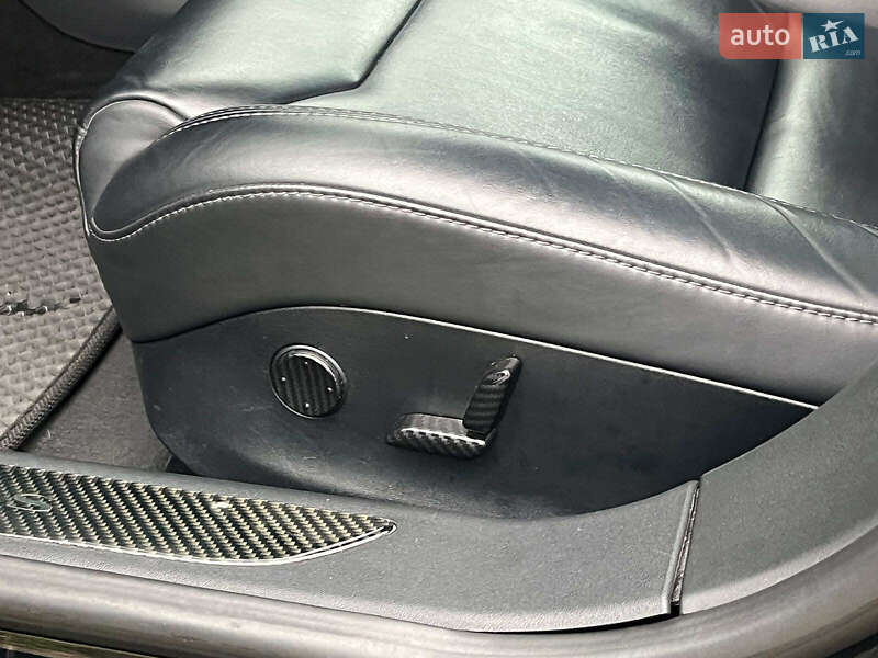 Лифтбек Tesla Model S 2019 в Киеве фото 17 Лифтбек Tesla Model S 2019 в Киеве