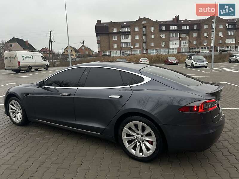 Лифтбек Tesla Model S 2018 в Киеве фото 7 Лифтбек Tesla Model S 2018 в Киеве