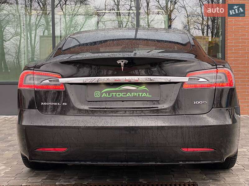 Лифтбек Tesla Model S 2019 в Киеве