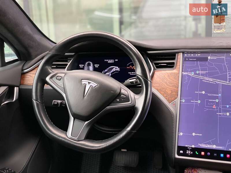 Лифтбек Tesla Model S 2019 в Киеве