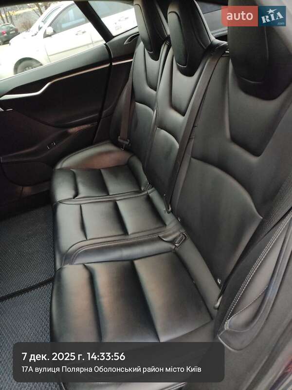 Лифтбек Tesla Model S 2018 в Киеве фото 42 Лифтбек Tesla Model S 2018 в Киеве