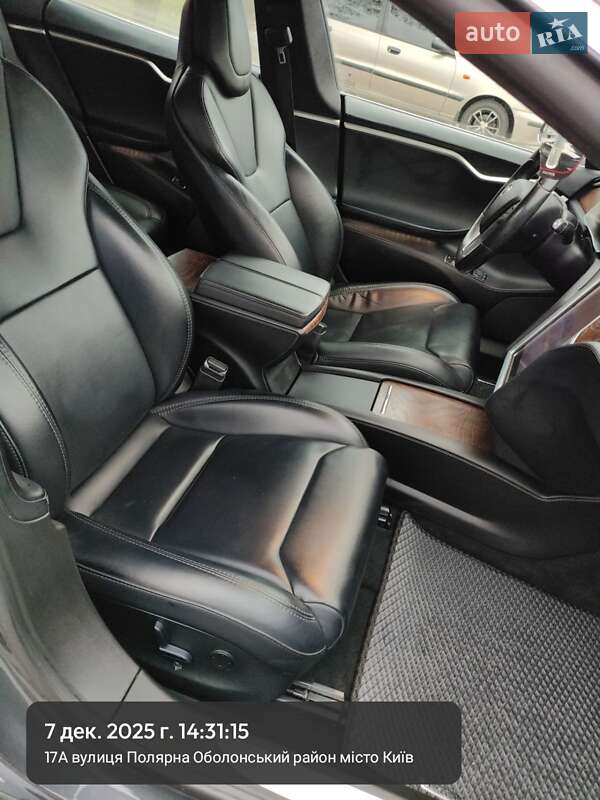 Лифтбек Tesla Model S 2018 в Киеве фото 9 Лифтбек Tesla Model S 2018 в Киеве