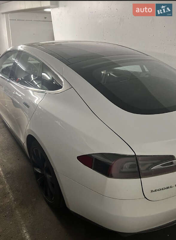 Лифтбек Tesla Model S 2014 в Львове фото 31 Лифтбек Tesla Model S 2014 в Львове