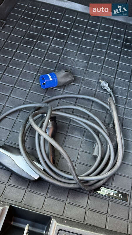 Лифтбек Tesla Model S 2013 в Виннице фото 19 Лифтбек Tesla Model S 2013 в Виннице
