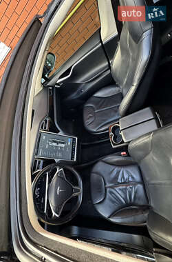 Лифтбек Tesla Model S 2013 в Виннице