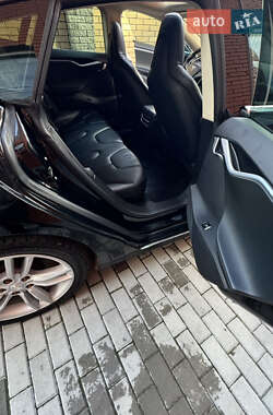 Лифтбек Tesla Model S 2013 в Виннице