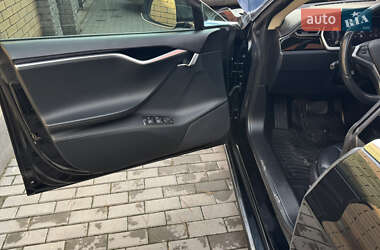 Лифтбек Tesla Model S 2013 в Виннице