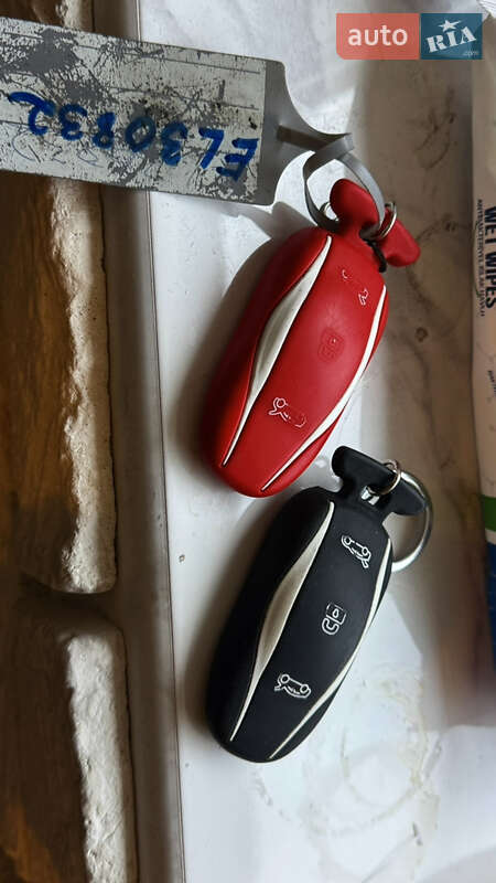 Лифтбек Tesla Model S 2013 в Виннице фото 62 Лифтбек Tesla Model S 2013 в Виннице