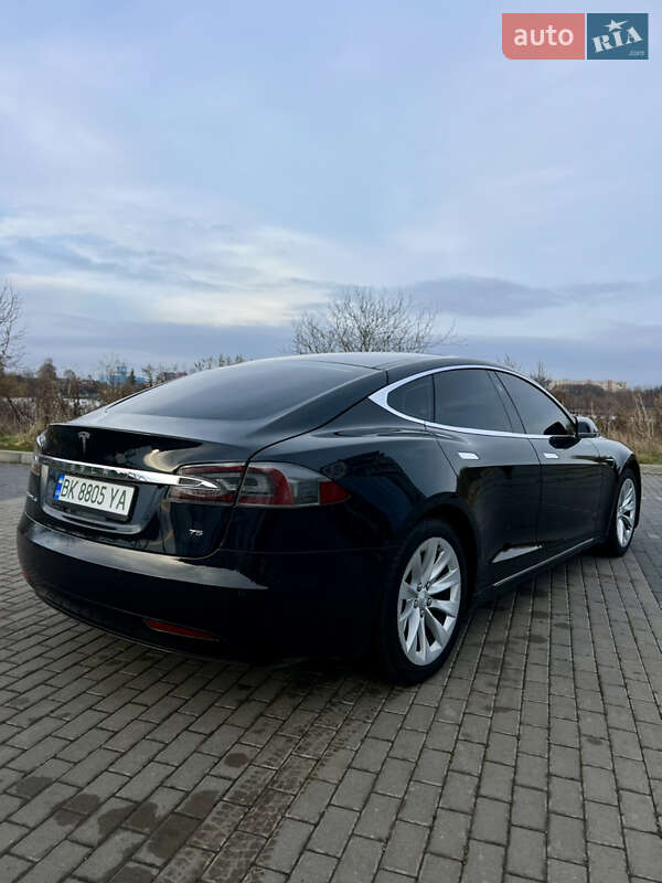 Лифтбек Tesla Model S 2017 в Ровно фото 6 Лифтбек Tesla Model S 2017 в Ровно