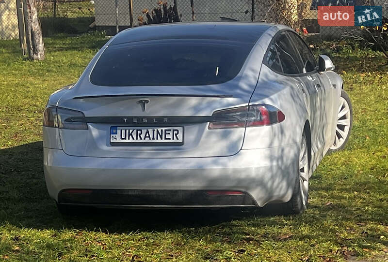 Лифтбек Tesla Model S 2017 в Львове фото 3 Лифтбек Tesla Model S 2017 в Львове