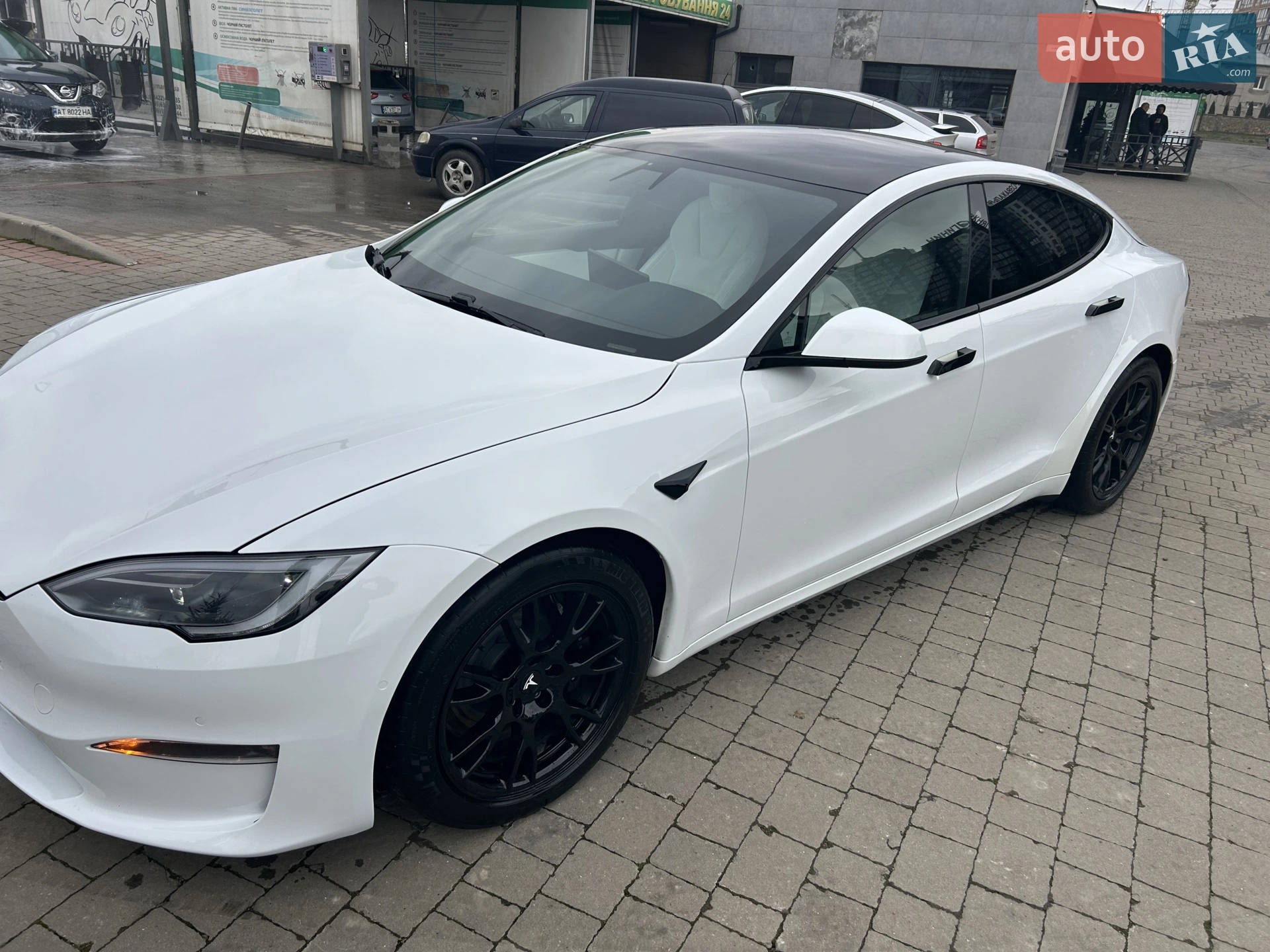2022 Tesla Model S - мініатюра 2