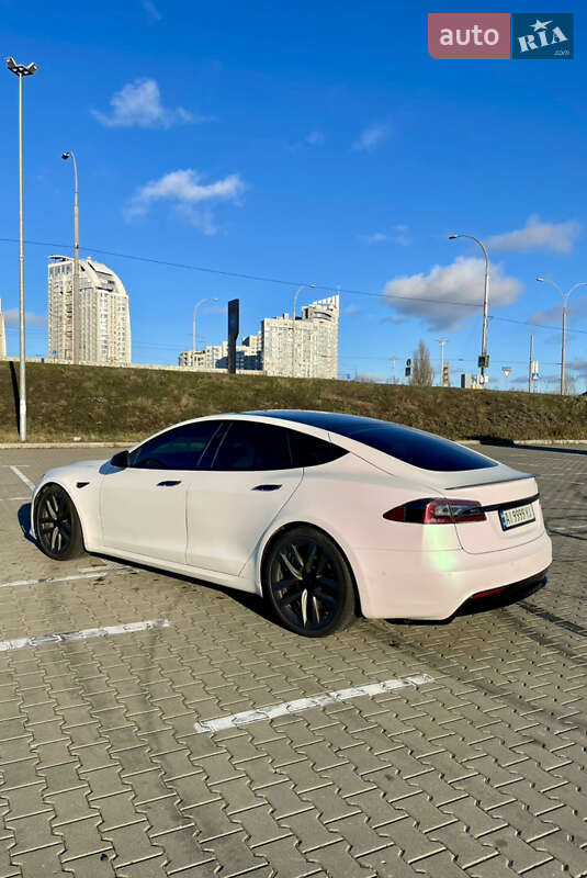 Лифтбек Tesla Model S 2021 в Киеве
