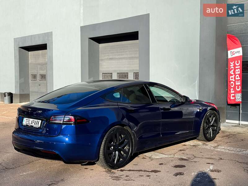 Лифтбек Tesla Model S 2022 в Киеве