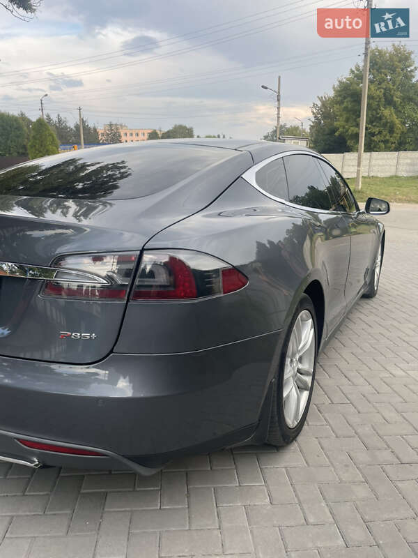 Лифтбек Tesla Model S 2013 в Кременчуге фото 32 Лифтбек Tesla Model S 2013 в Кременчуге