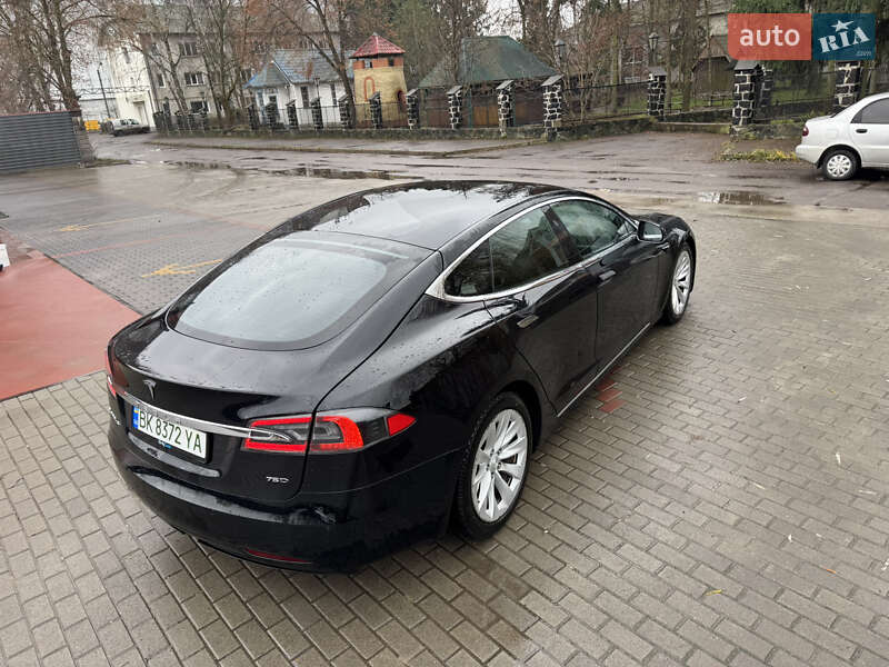 Лифтбек Tesla Model S 2019 в Радивилове