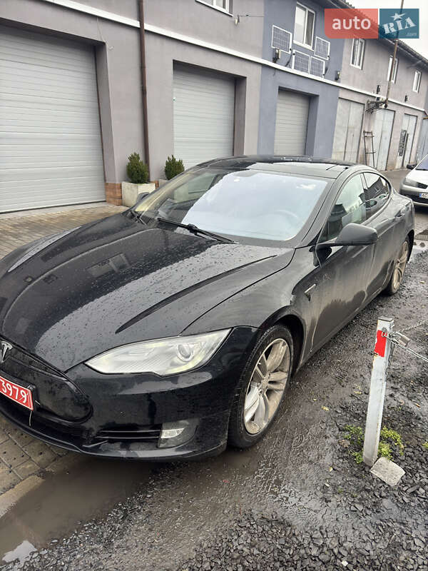 Лифтбек Tesla Model S 2014 в Луцке фото 6 Лифтбек Tesla Model S 2014 в Луцке