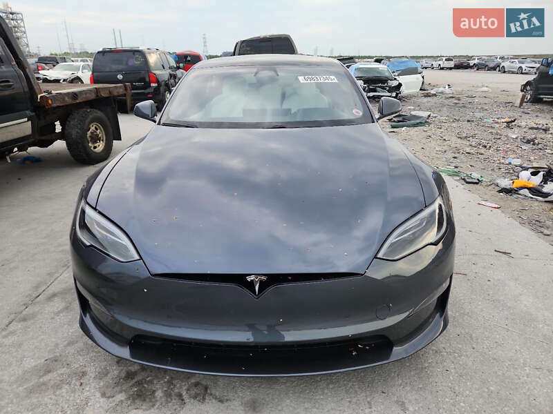 Лифтбек Tesla Model S 2022 в Львове