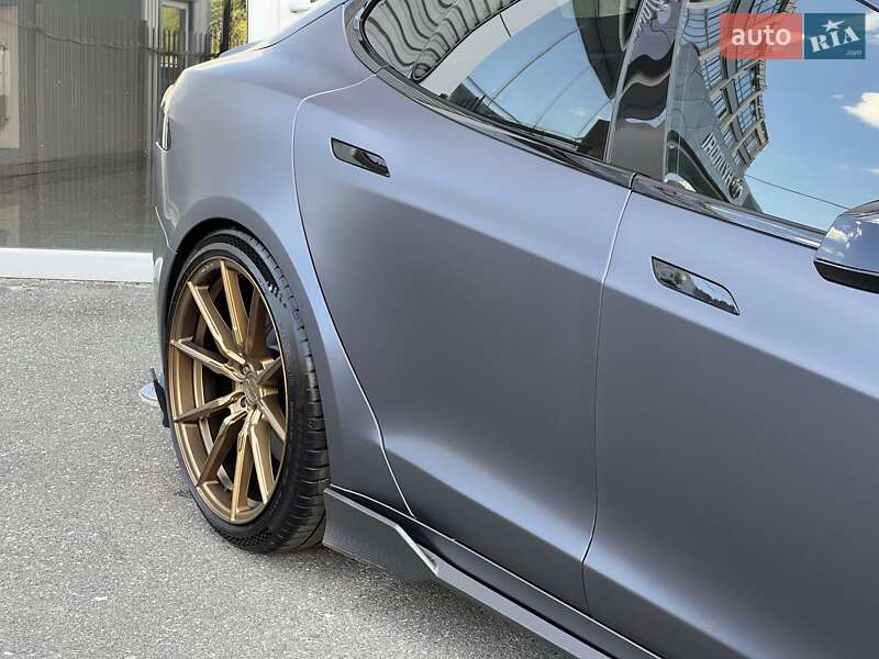 Лифтбек Tesla Model S 2022 в Киеве фото 6 Лифтбек Tesla Model S 2022 в Киеве