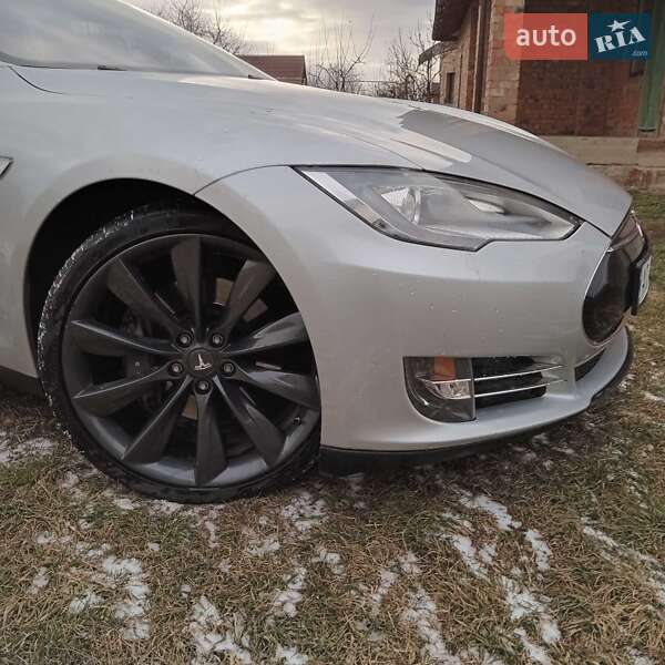Лифтбек Tesla Model S 2013 в Ивано-Франковске фото 34 Лифтбек Tesla Model S 2013 в Ивано-Франковске