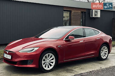 Лифтбек Tesla Model S 2016 в Львове