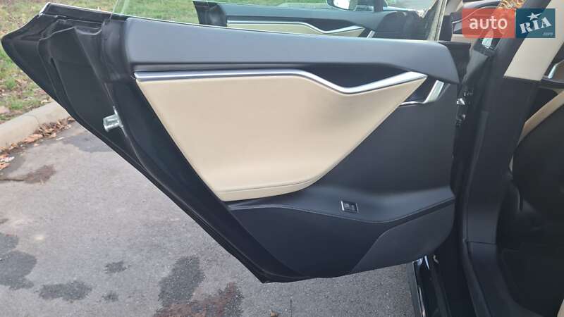 Лифтбек Tesla Model S 2013 в Виннице фото 29 Лифтбек Tesla Model S 2013 в Виннице