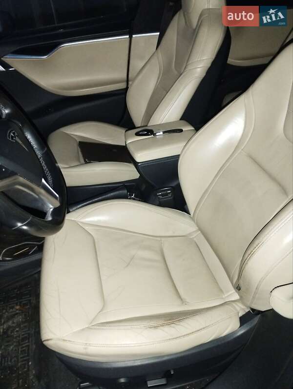 Лифтбек Tesla Model S 2015 в Кривом Роге фото 28 Лифтбек Tesla Model S 2015 в Кривом Роге