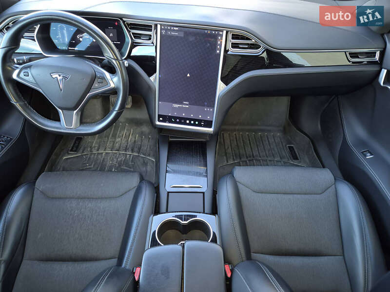 Лифтбек Tesla Model S 2017 в Радехове фото 13 Лифтбек Tesla Model S 2017 в Радехове