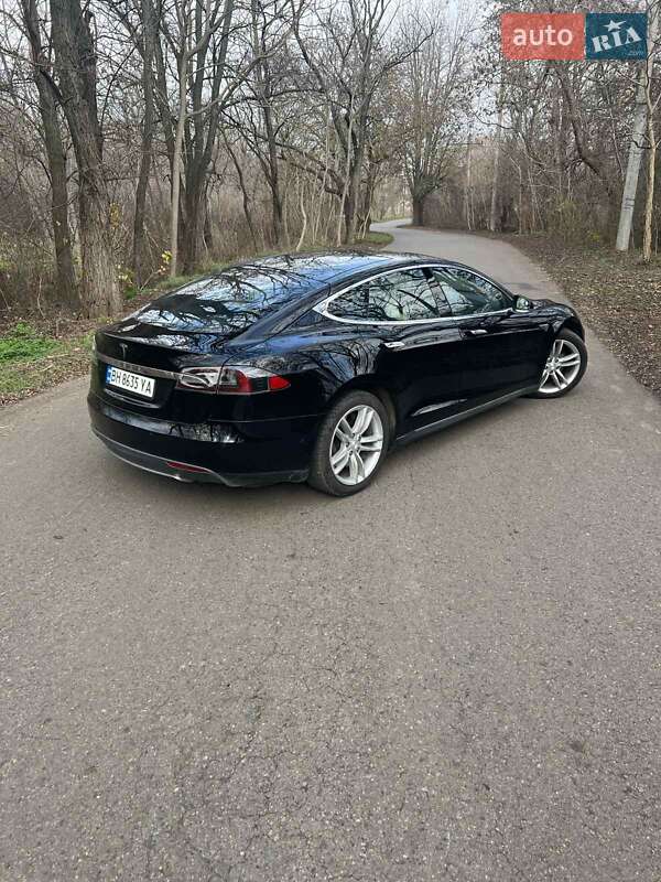 Лифтбек Tesla Model S 2015 в Одессе