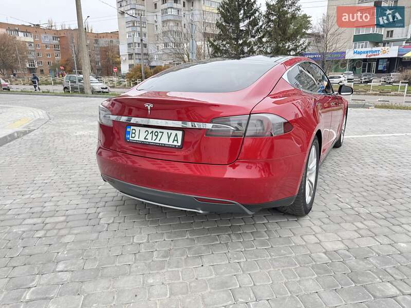 Лифтбек Tesla Model S 2014 в Полтаве фото 16 Лифтбек Tesla Model S 2014 в Полтаве