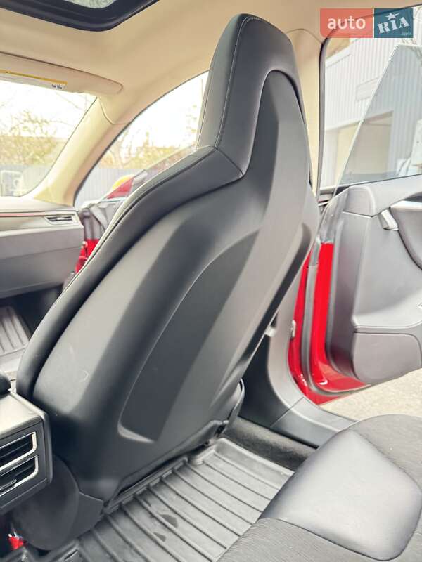 Лифтбек Tesla Model S 2014 в Полтаве фото 29 Лифтбек Tesla Model S 2014 в Полтаве