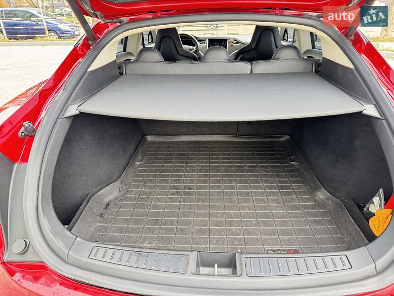 Лифтбек Tesla Model S 2014 в Полтаве фото 56 Лифтбек Tesla Model S 2014 в Полтаве