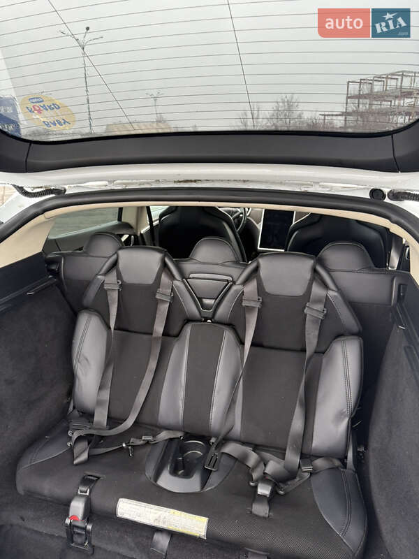 Лифтбек Tesla Model S 2013 в Киеве