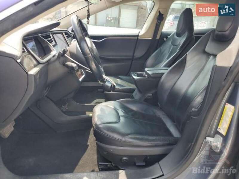 Лифтбек Tesla Model S 2013 в Одессе