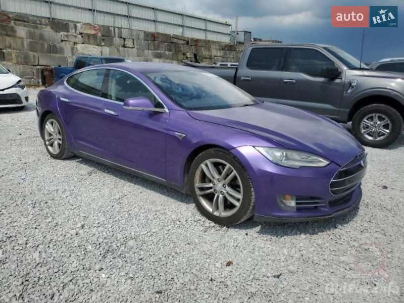 Лифтбек Tesla Model S 2013 в Одессе