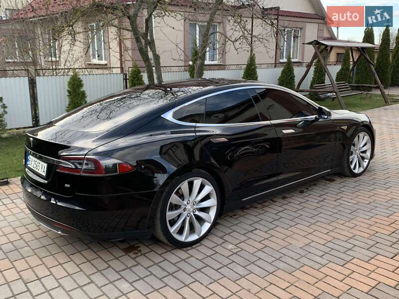 Ліфтбек Tesla Model S 2014 в Хмельницькому