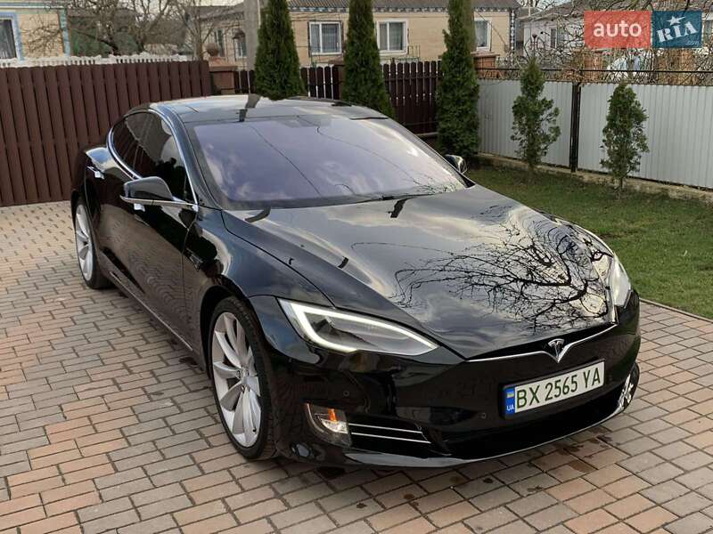 Ліфтбек Tesla Model S 2014 в Хмельницькому