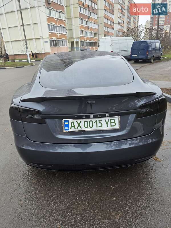 Лифтбек Tesla Model S 2016 в Харькове