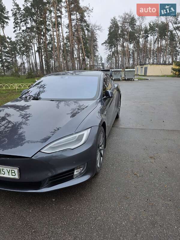 Лифтбек Tesla Model S 2016 в Харькове
