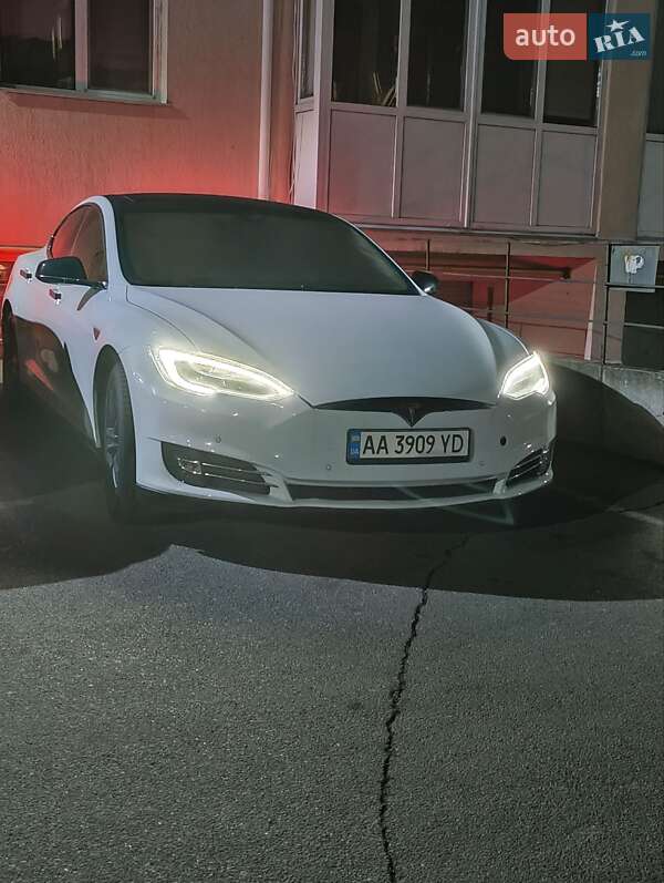 Tesla Model S 2014 Tesla Model S 2014