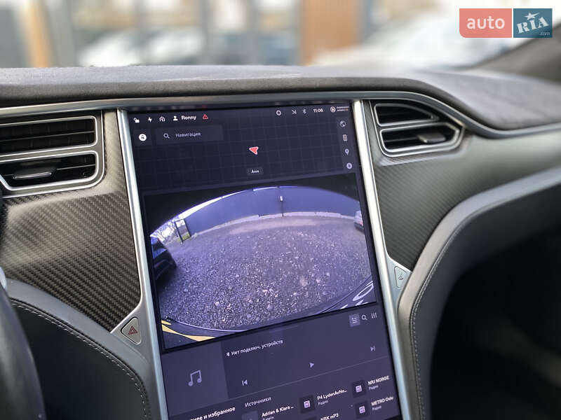 Лифтбек Tesla Model S 2017 в Луцке