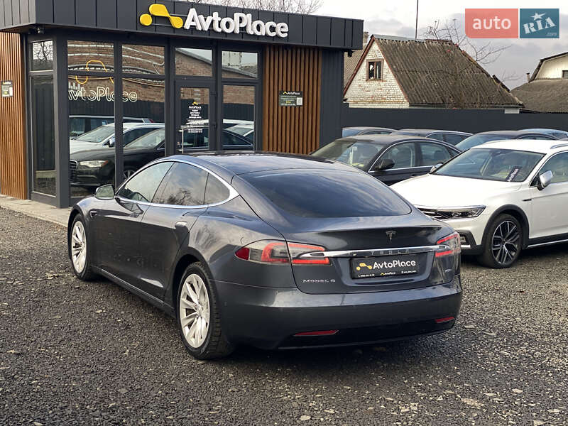 Лифтбек Tesla Model S 2017 в Луцке