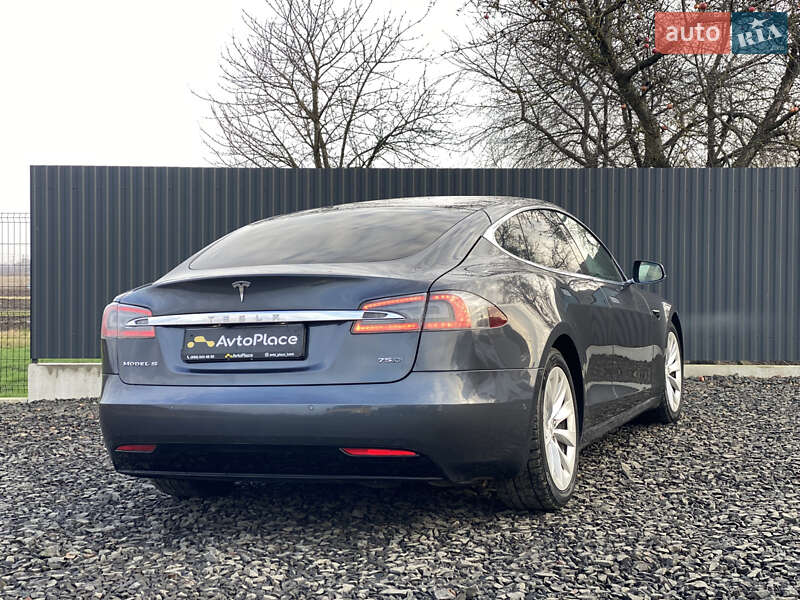 Лифтбек Tesla Model S 2017 в Луцке