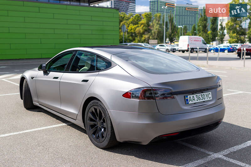 Лифтбек Tesla Model S 2019 в Киеве